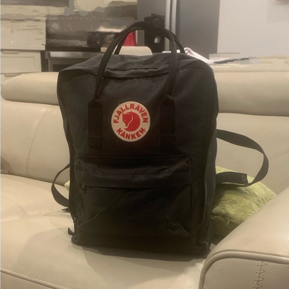 Fjallraven Kånken Black Backpack